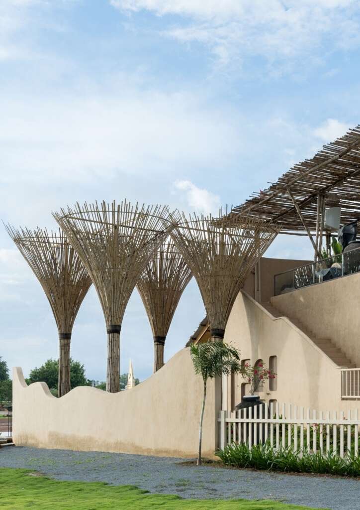 This Lakeside Retreat in Raipur Hides Its Structure and Lets Bamboo and Stillness Take Over