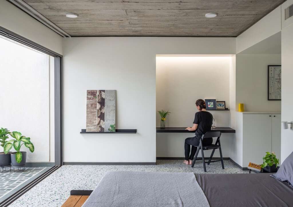 This cascading Rajkot home filters sunlight, protects privacy, and quietly defies its narrow plot