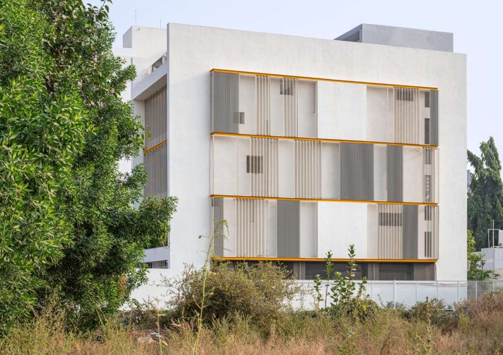 This cascading Rajkot home filters sunlight, protects privacy, and quietly defies its narrow plot