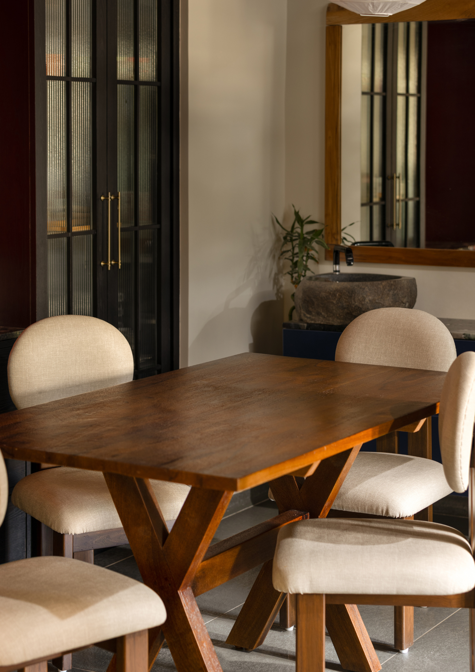 A Soulful 1BHK Apartment in Gujarat Shows How Wabi-Sabi Meets Indian Craftsmanship