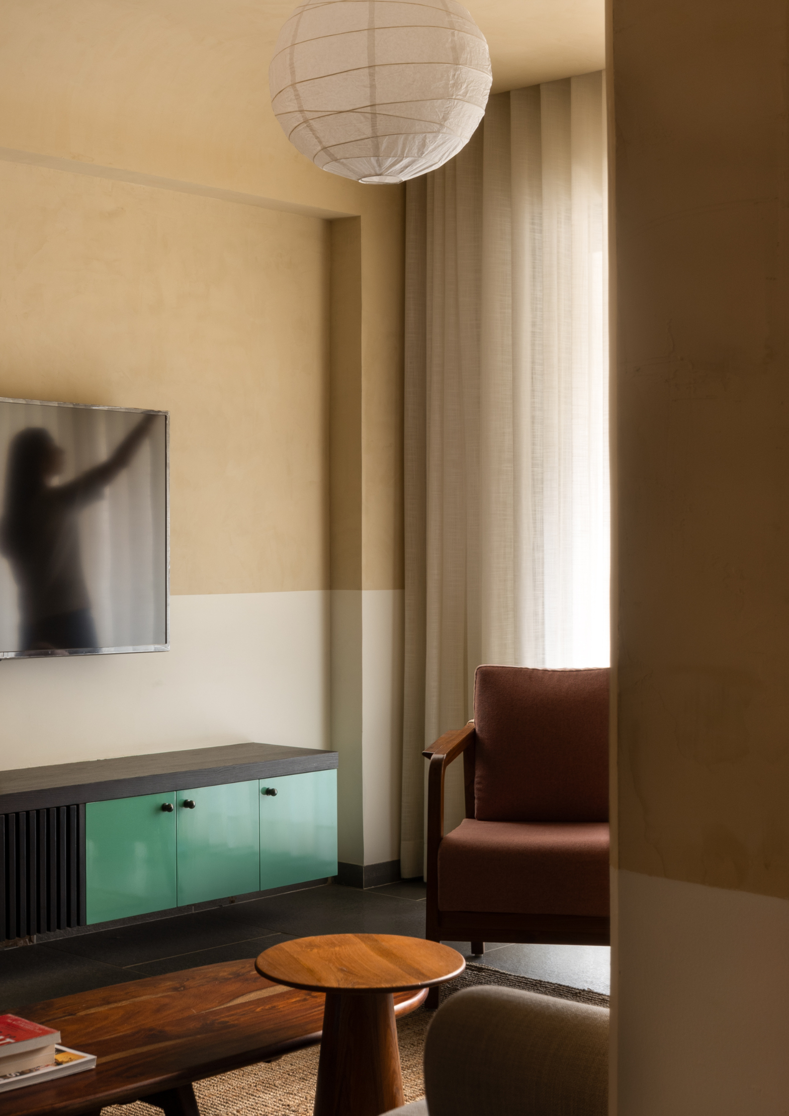 A Soulful 1BHK Apartment in Gujarat Shows How Wabi-Sabi Meets Indian Craftsmanship
