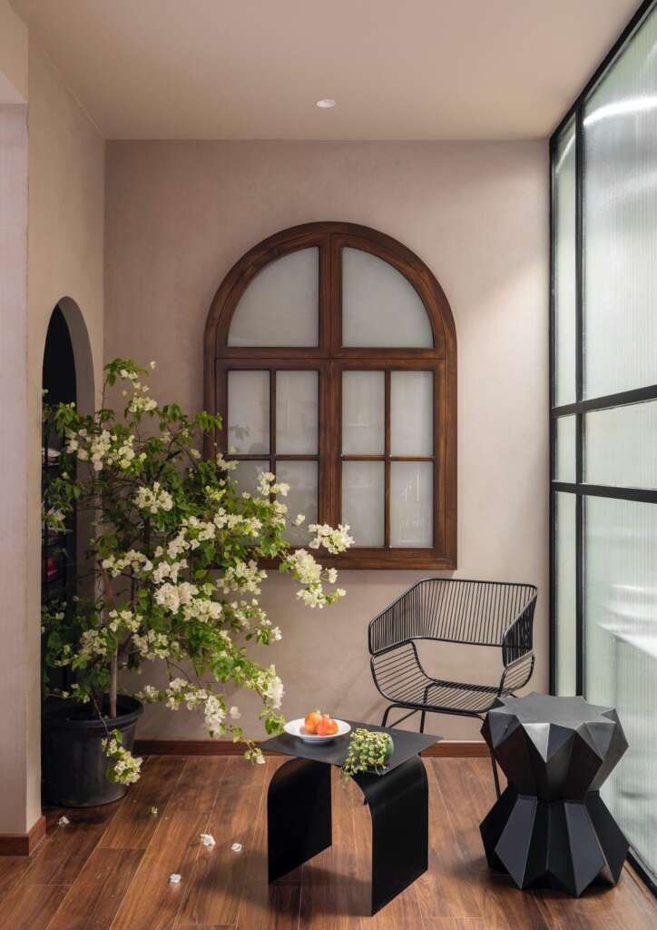 Inside Japandi Studio: A Timeless Retail Space by Mirari Design Visuals Blending Calm Luxury with Curved Elegance