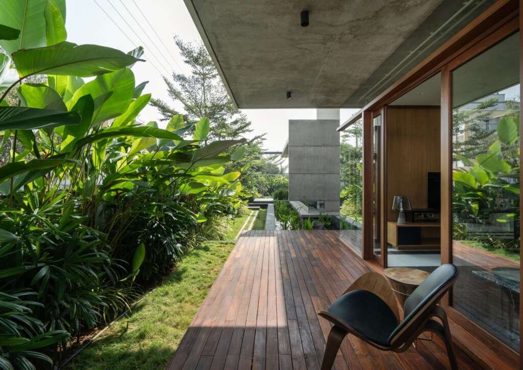 The Quarry House by Crest Architects: A Minimalist Masterpiece Rooted in Nature and Concrete
