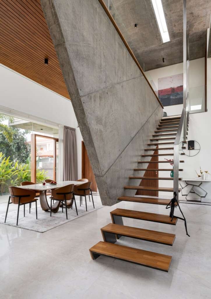 The Quarry House by Crest Architects: A Minimalist Masterpiece Rooted in Nature and Concrete