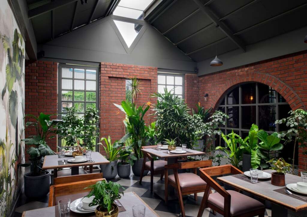 The Brick Arch Restaurant by AD+Atelier: A Contemporary Ode to Vernacular Architecture in Pune