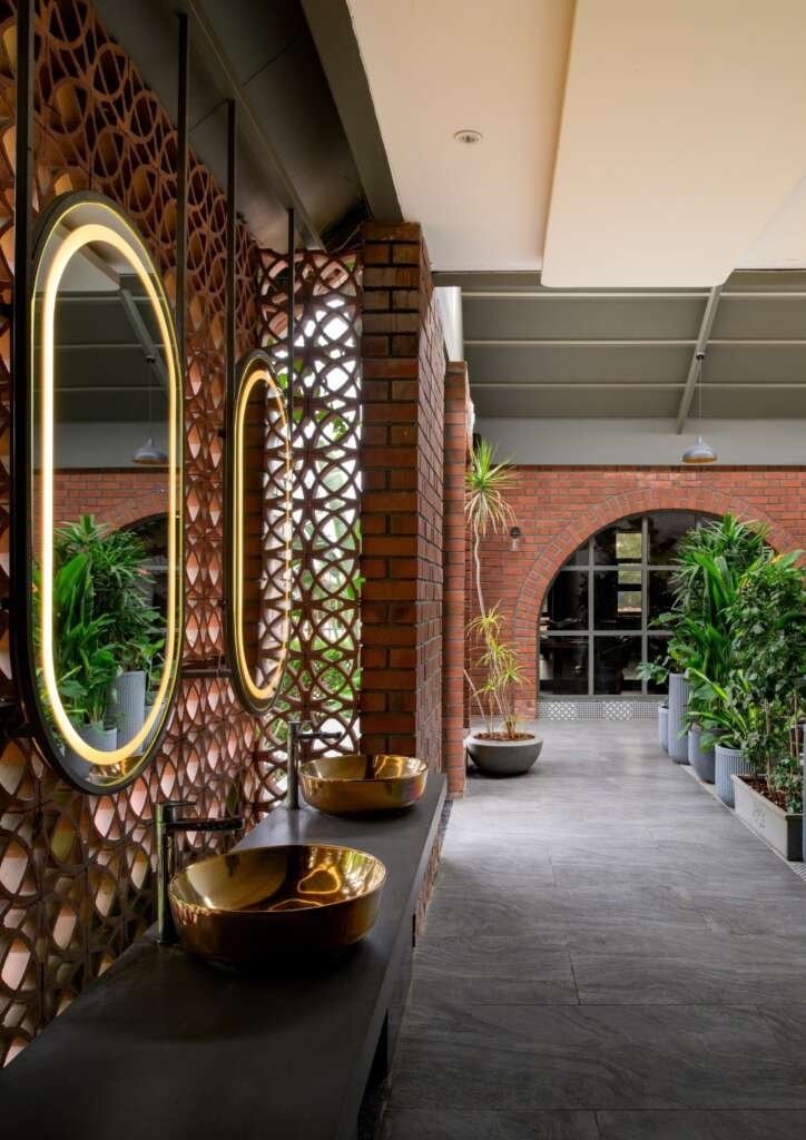 The Brick Arch Restaurant by AD+Atelier: A Contemporary Ode to Vernacular Architecture in Pune