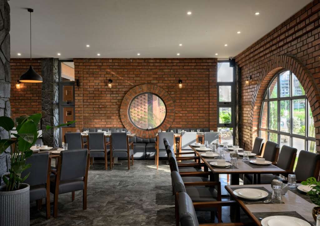 The Brick Arch Restaurant by AD+Atelier: A Contemporary Ode to Vernacular Architecture in Pune