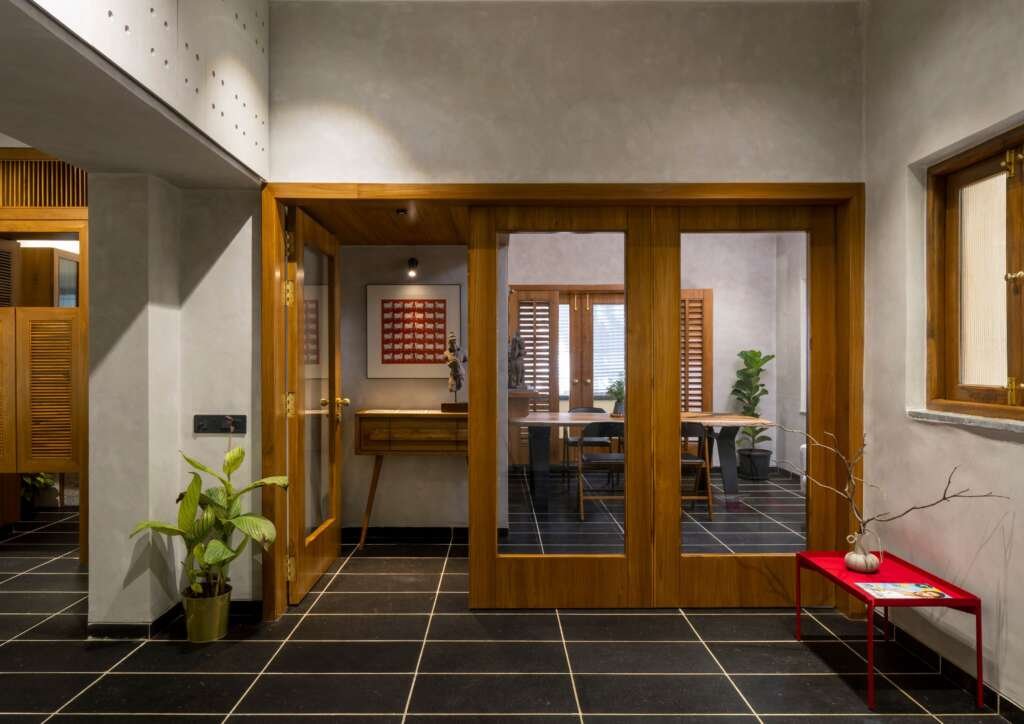 Visit This Thoughtful Revival of a 40-Year-Old Apartment into a Contemporary Design Studio