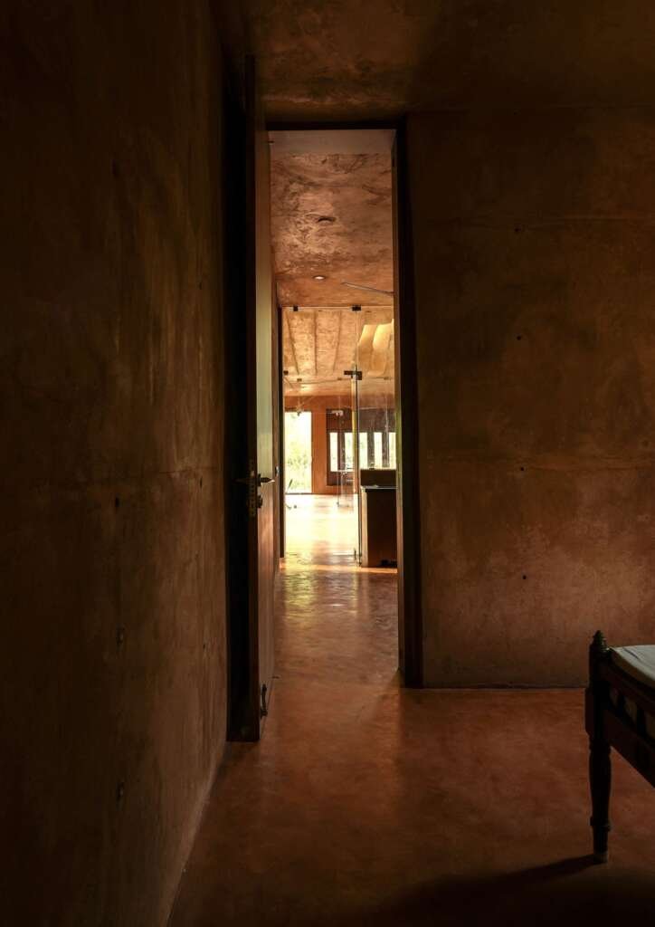 Vaazh: A Handcrafted Earth Home Embracing Nature
