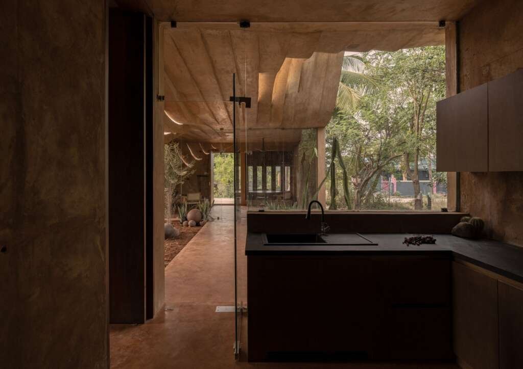 Vaazh: A Handcrafted Earth Home Embracing Nature