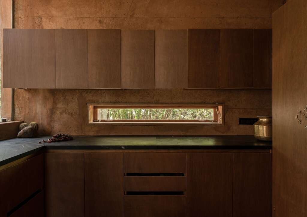 Vaazh: A Handcrafted Earth Home Embracing Nature