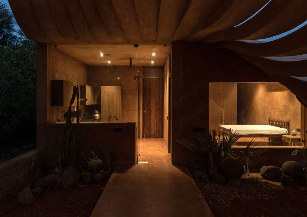 Vaazh: A Handcrafted Earth Home Embracing Nature
