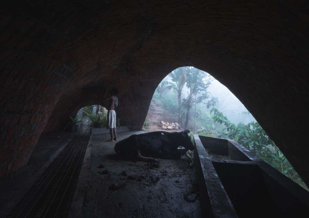 Haven in the Hills: Earthscape Studio Designs a Vaulted Masterpiece of Rural Architecture in Peermade