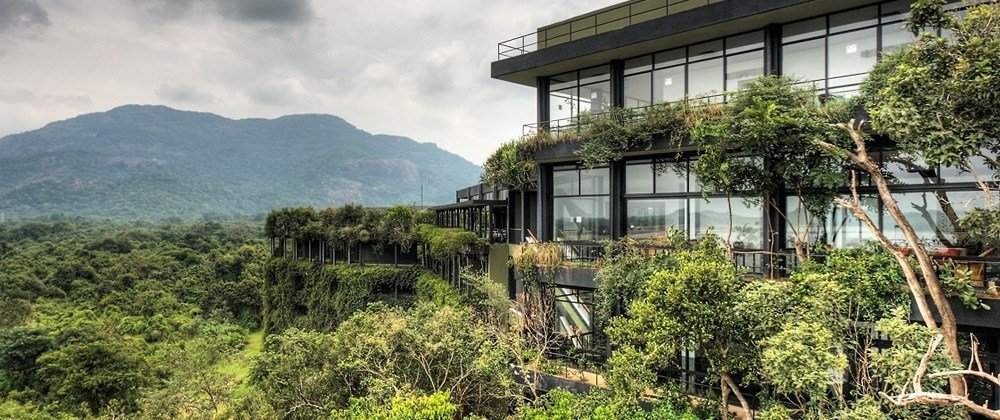 Kandalama Hotel by Geoffrey Bawa in Sri Lanka, a luxorious hotel stay