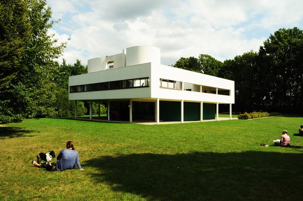 Villa Savoye by Le Corbusier 