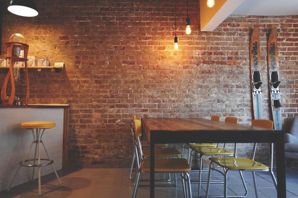 The Art of Layered Lighting in Modern Interiors: A Guide for Architects & Designers