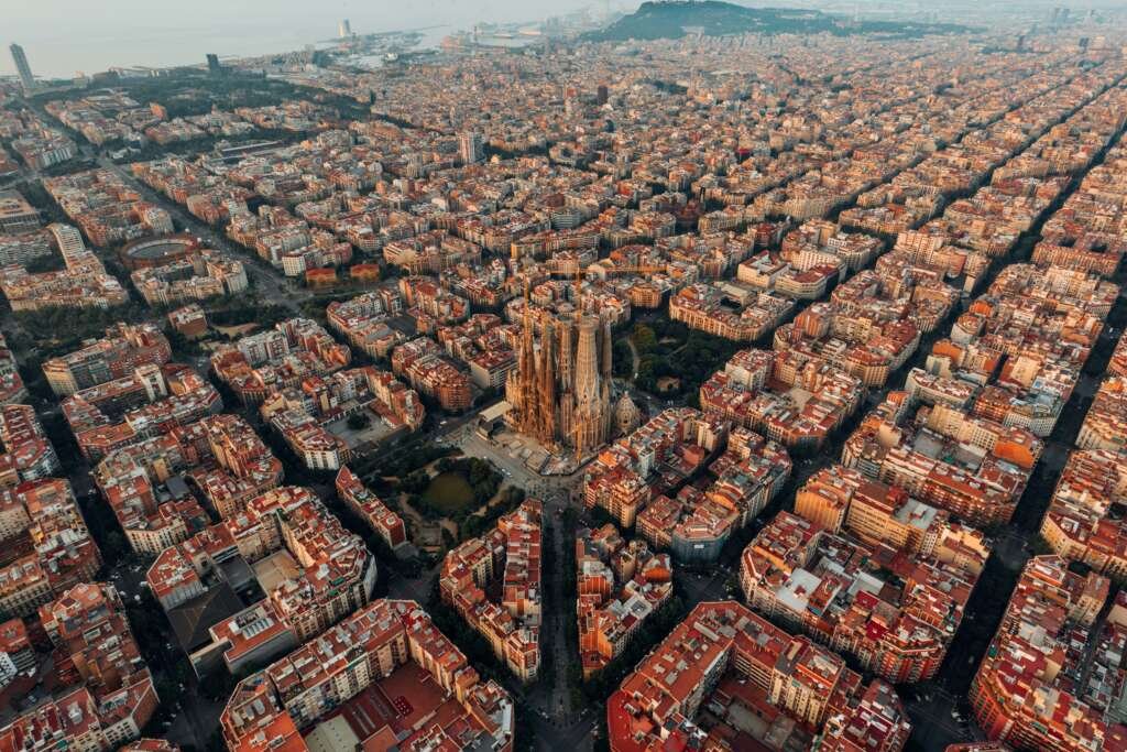 The superblock layout and grid-based urban design - Logan Armstrong