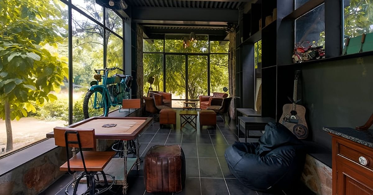 This retreat just outside the city lets the trees stay and the design follow