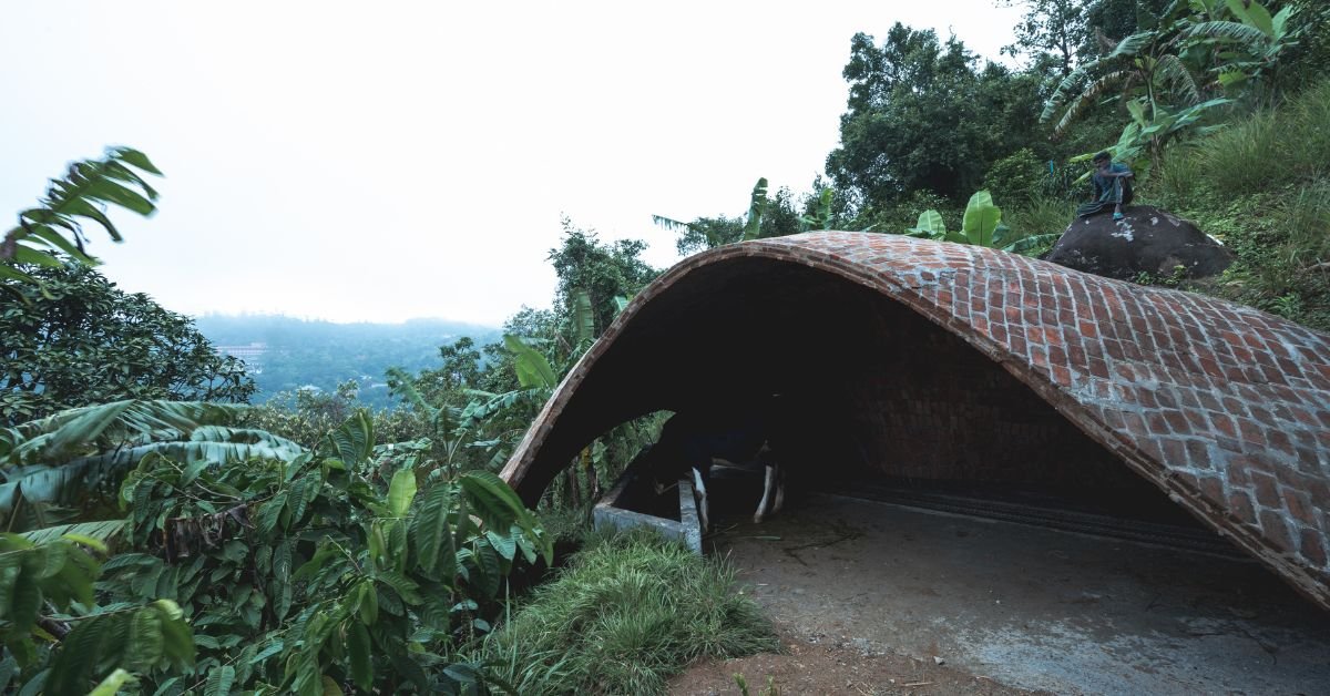 Haven in the Hills: Earthscape Studio Designs a Vaulted Masterpiece of Rural Architecture in Peermade