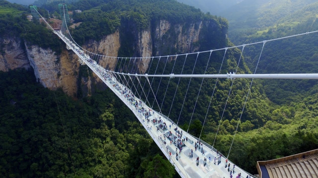 Glass Skywalks Around the World Worth Visiting: A Breathtaking Fusion of Nature, Engineering & Tourism