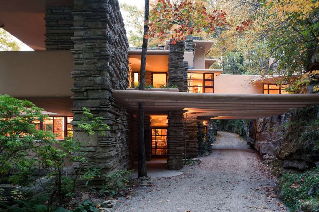 Discover the story behind Fallingwater, Frank Lloyd Wright’s architectural masterpiece that redefined harmony between architecture and landscape.
