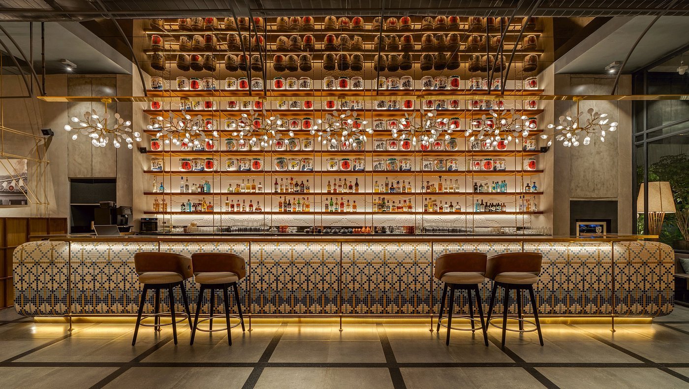 The Art of Layered Lighting in Modern Interiors: A Guide for Architects & Designers