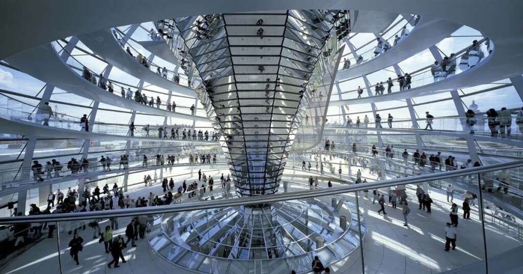 The Gherkin London: Norman Foster’s High-Performance Skyscraper Design 3 image 16