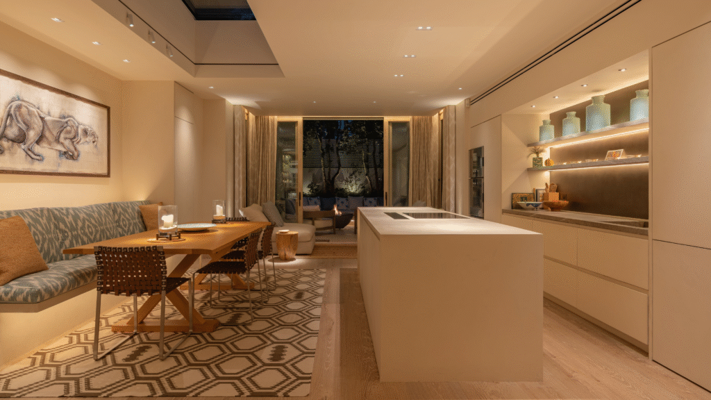 Avoid Flat Interiors: The Smart Layered Lighting Guide for Every Room